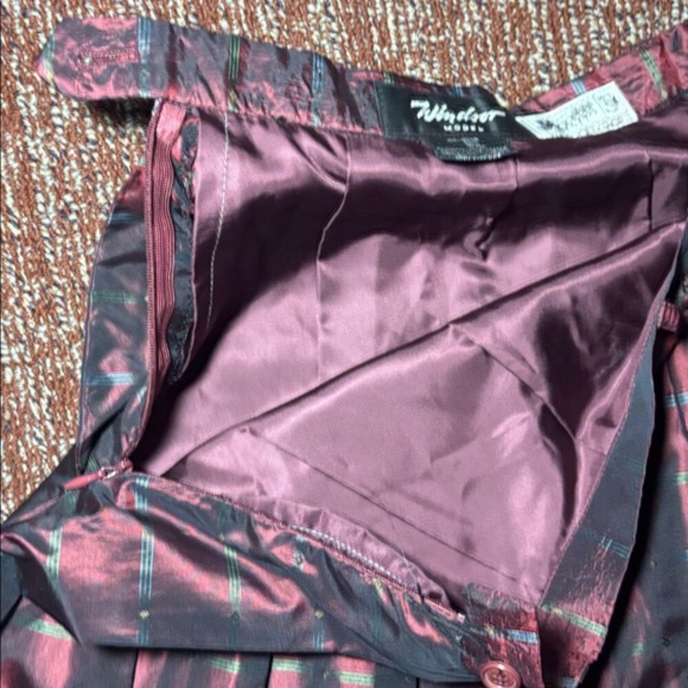 Vintage Windsor (west Germany) pleated burgundy & green 100% silk A-Line Skirt 0 - Picture 6 of 11
